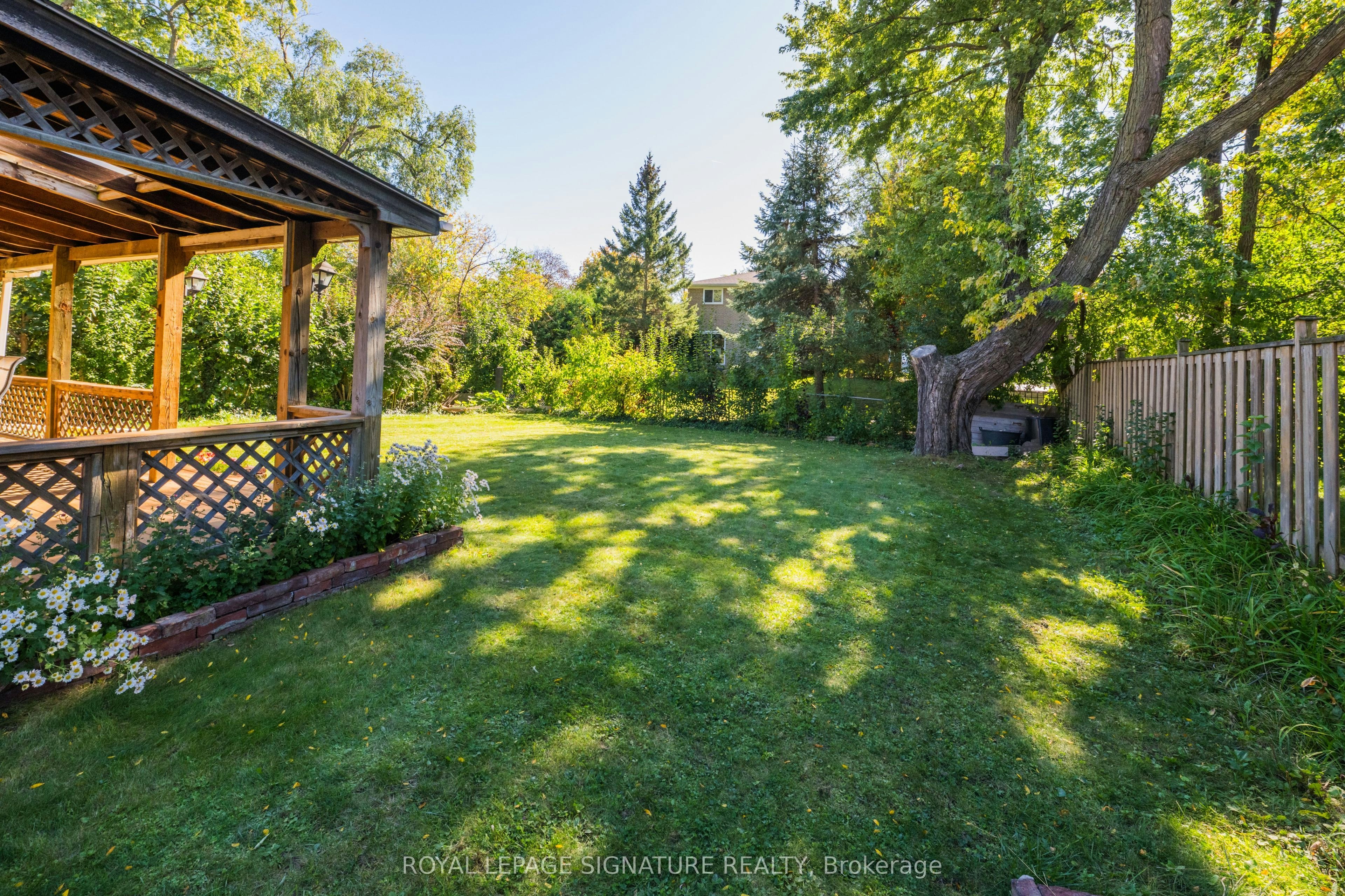 8 Bellbury Crescent, Toronto, ON, M2J 2J7