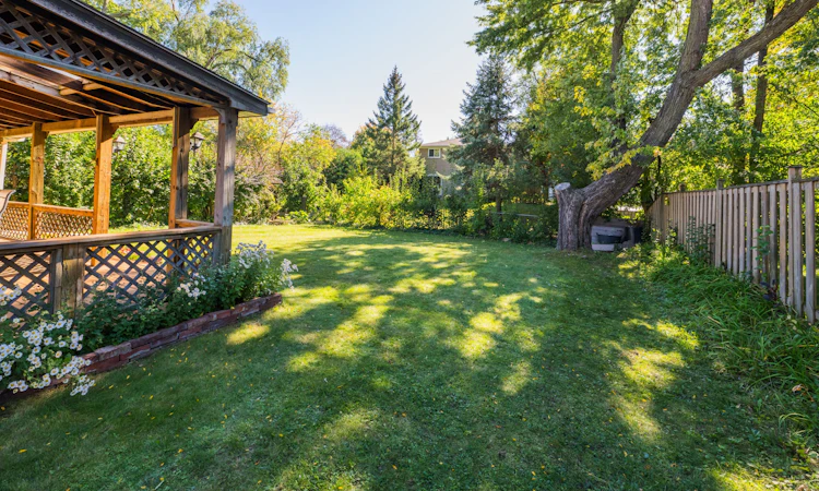 8 Bellbury Crescent