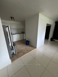 Lower-437 Lawrence Avenue W, Toronto, ON, M5M 1C3 - 4