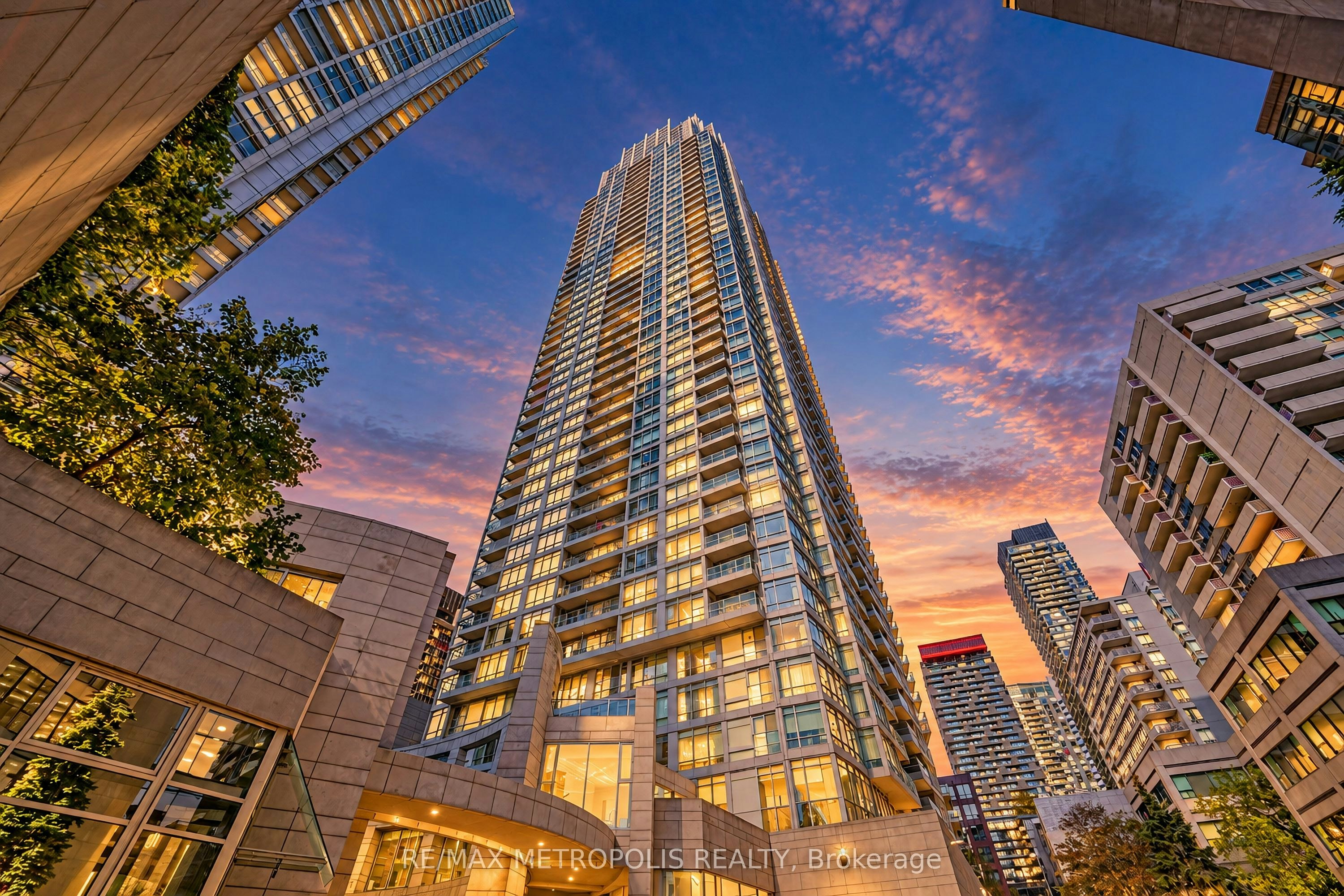 3709-2191 Yonge Street, Toronto, ON, M4S 3H8