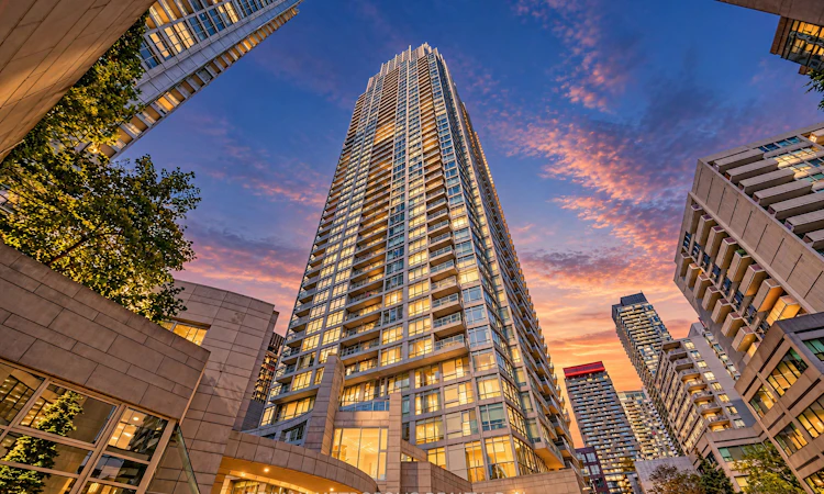 3709-2191 Yonge Street