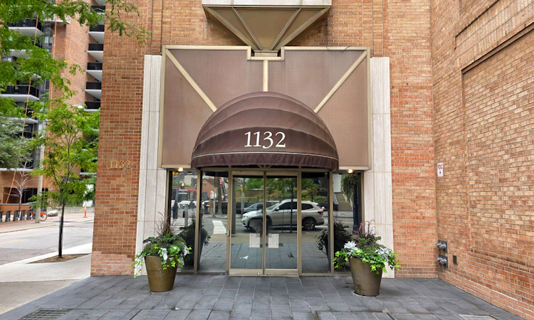 801-1132 Bay Street