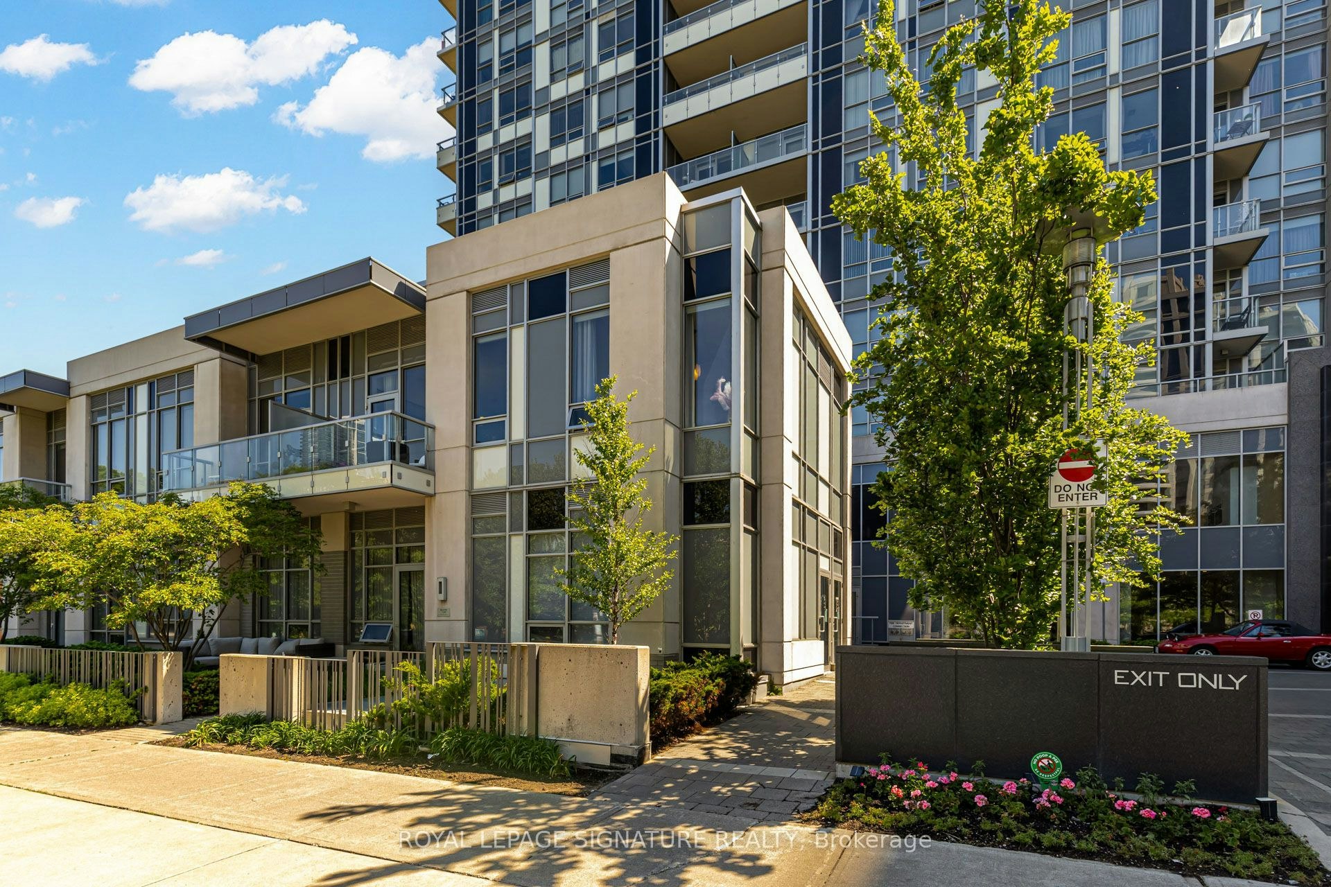 230-120 Harrison Garden Boulevard, Toronto, ON, M2N 0H1