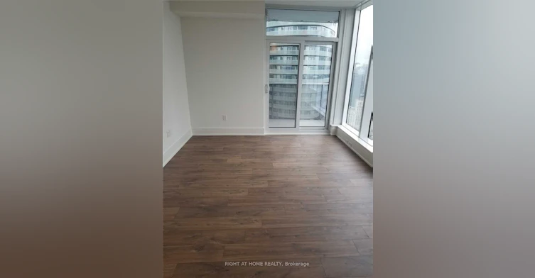 5303-10 York Street, Toronto, ON, M5J 0E1 - 2