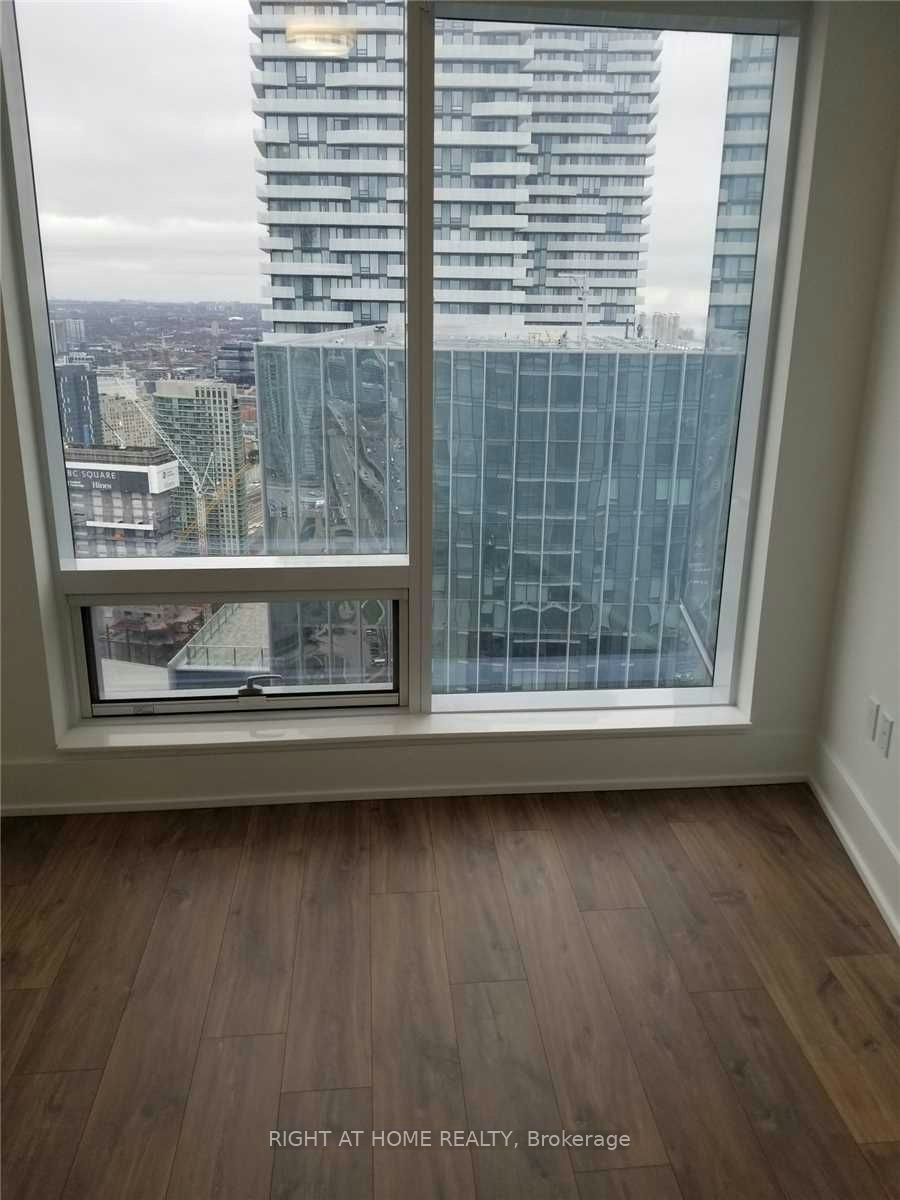 5303-10 York Street, Toronto, ON, M5J 0E1 - 4