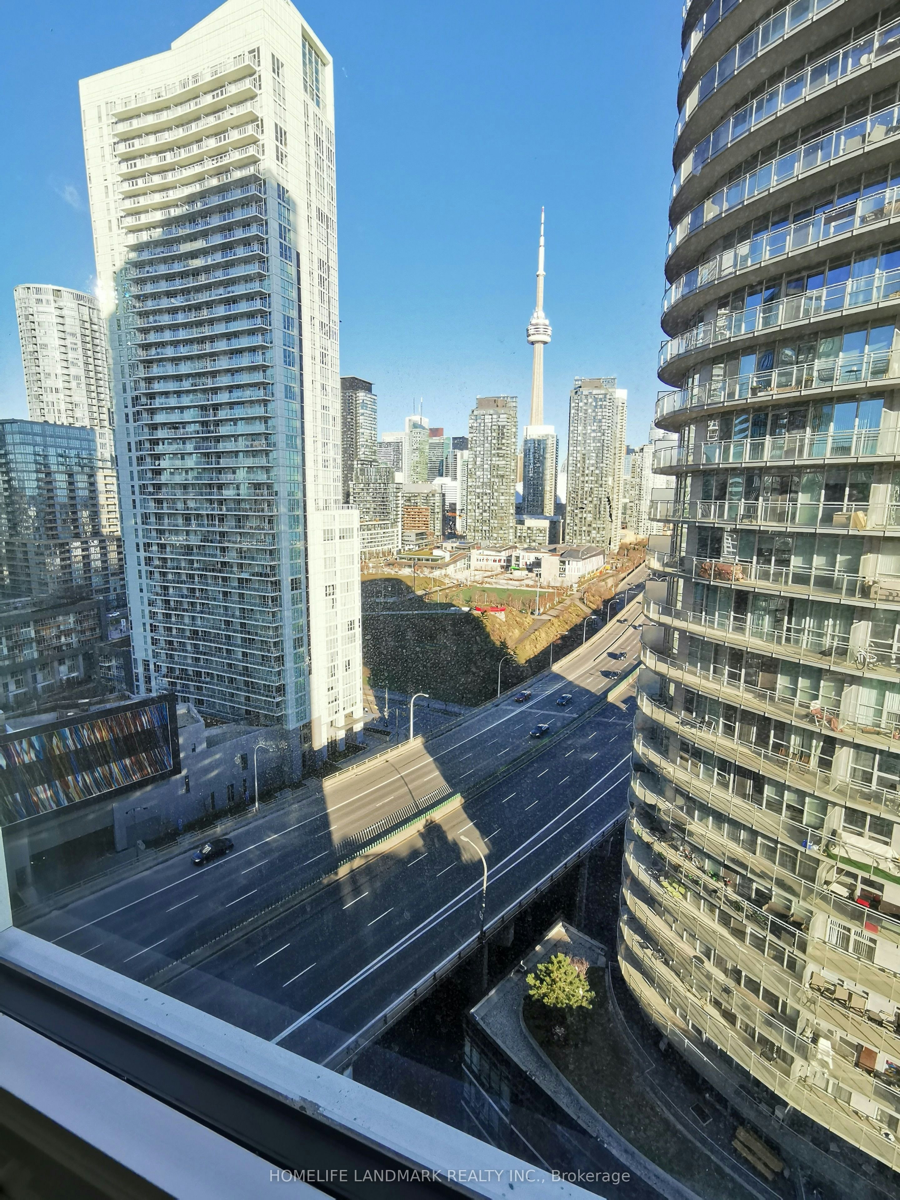 2115-17 Bathurst Street, Toronto, ON, M5V 0N1 - 10