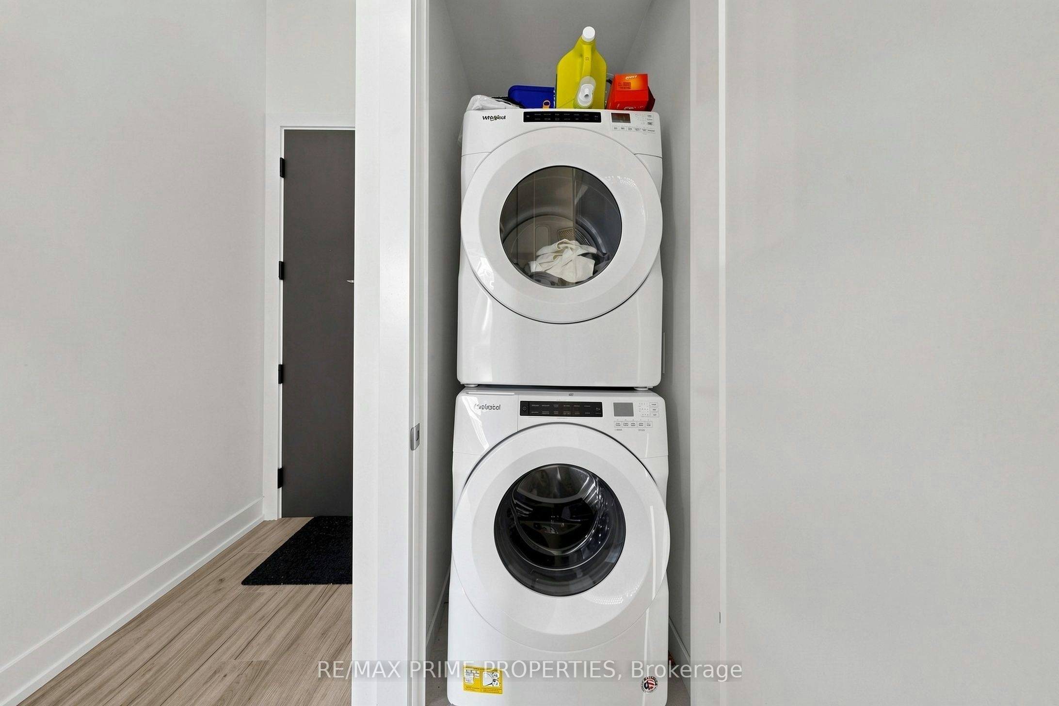 19-25 Adra Grado Way, Toronto, ON, M2J 0H6 - 27