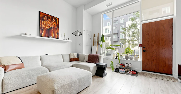 19-25 Adra Grado Way, Toronto, ON, M2J 0H6 - 15