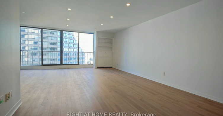 2434-33 Harbour Square, Toronto, ON, M5J 2G2
