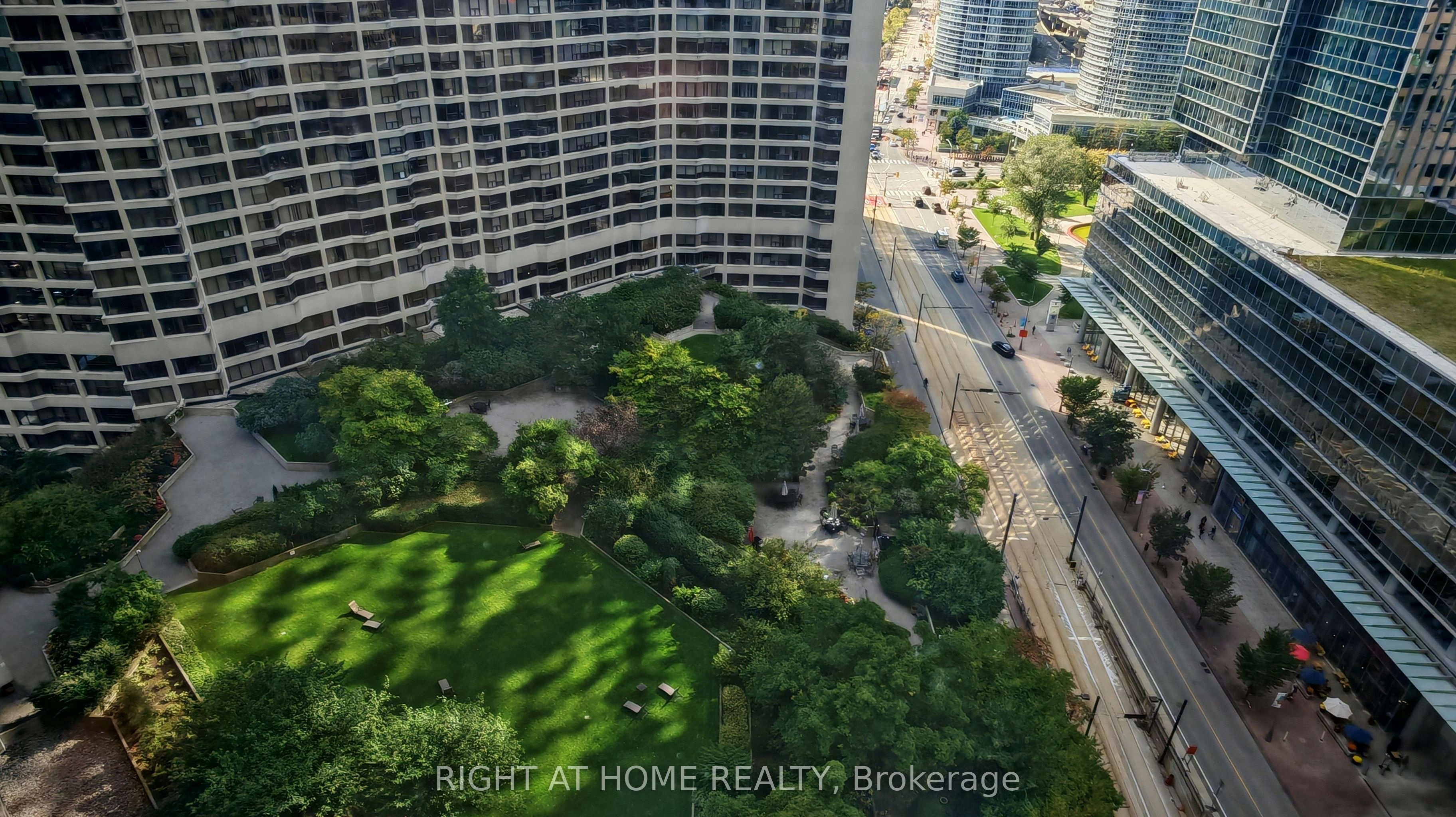 2434-33 Harbour Square, Toronto, ON, M5J 2G2 - 10