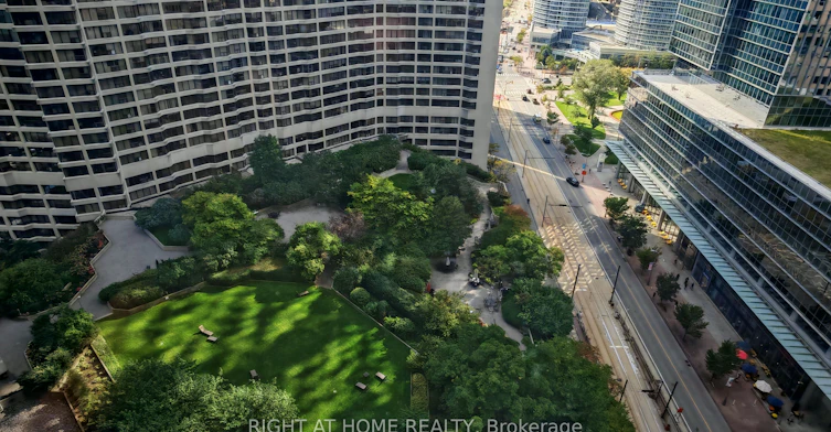 2434-33 Harbour Square, Toronto, ON, M5J 2G2 - 10
