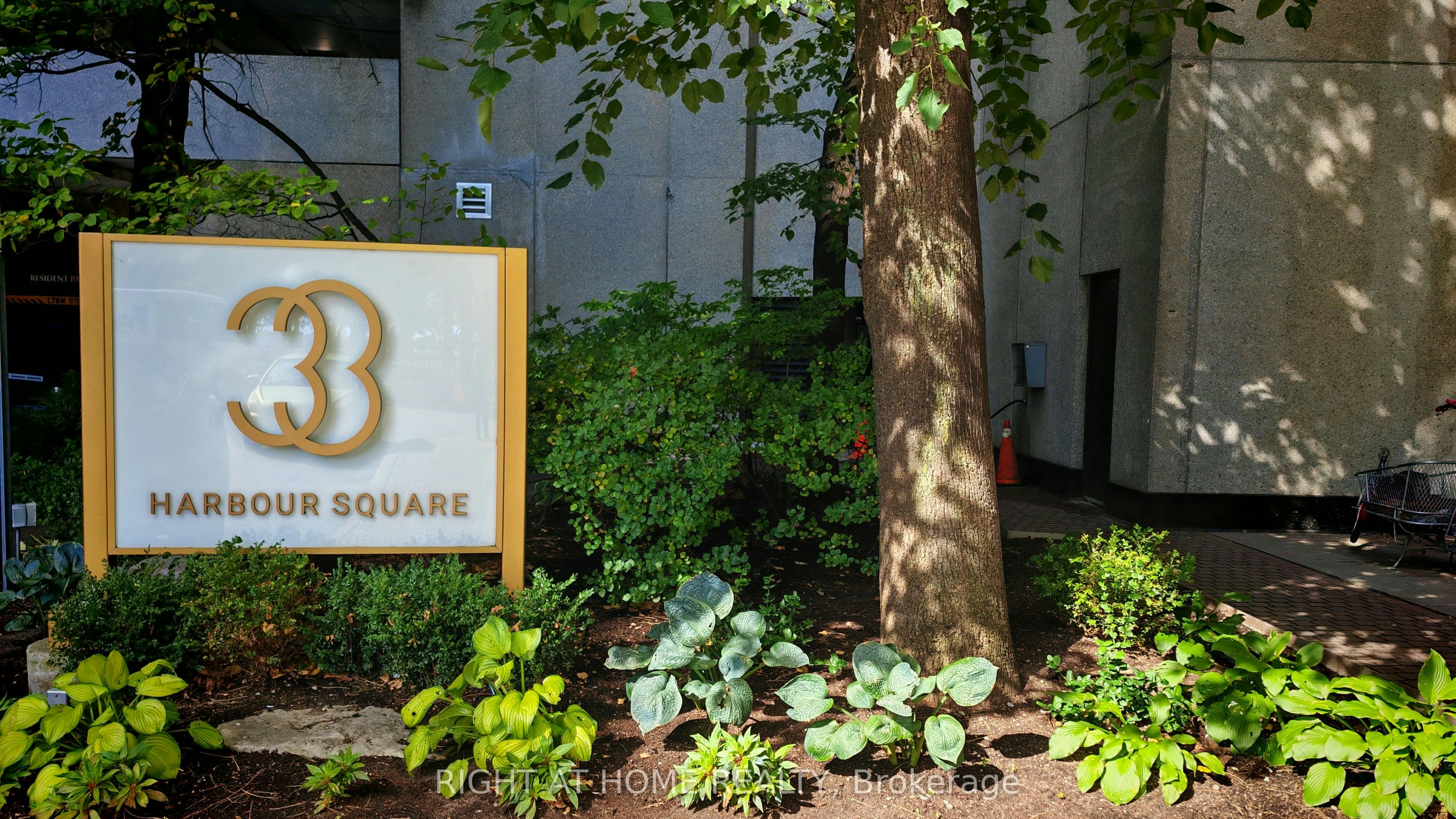 2434-33 Harbour Square, Toronto, ON, M5J 2G2 - 11