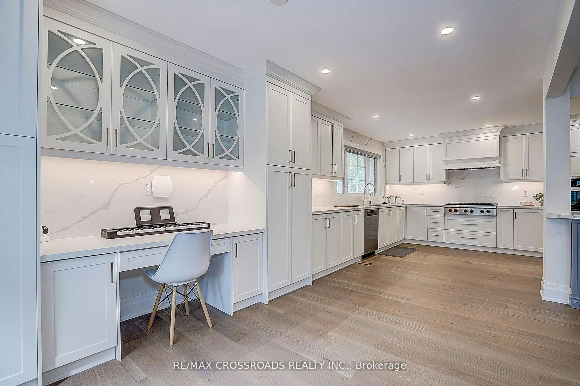 55 Forest Grove Drive, Toronto, ON, M2K 1Z4 - 15