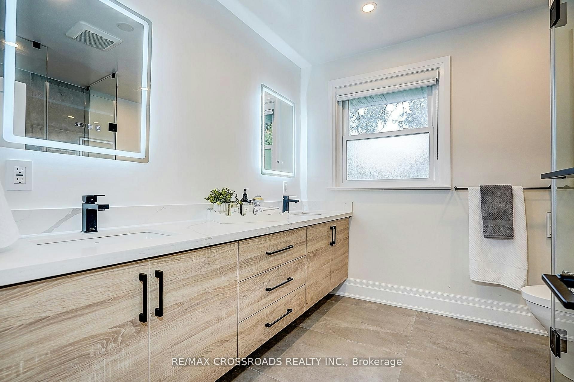 55 Forest Grove Drive, Toronto, ON, M2K 1Z4 - 36