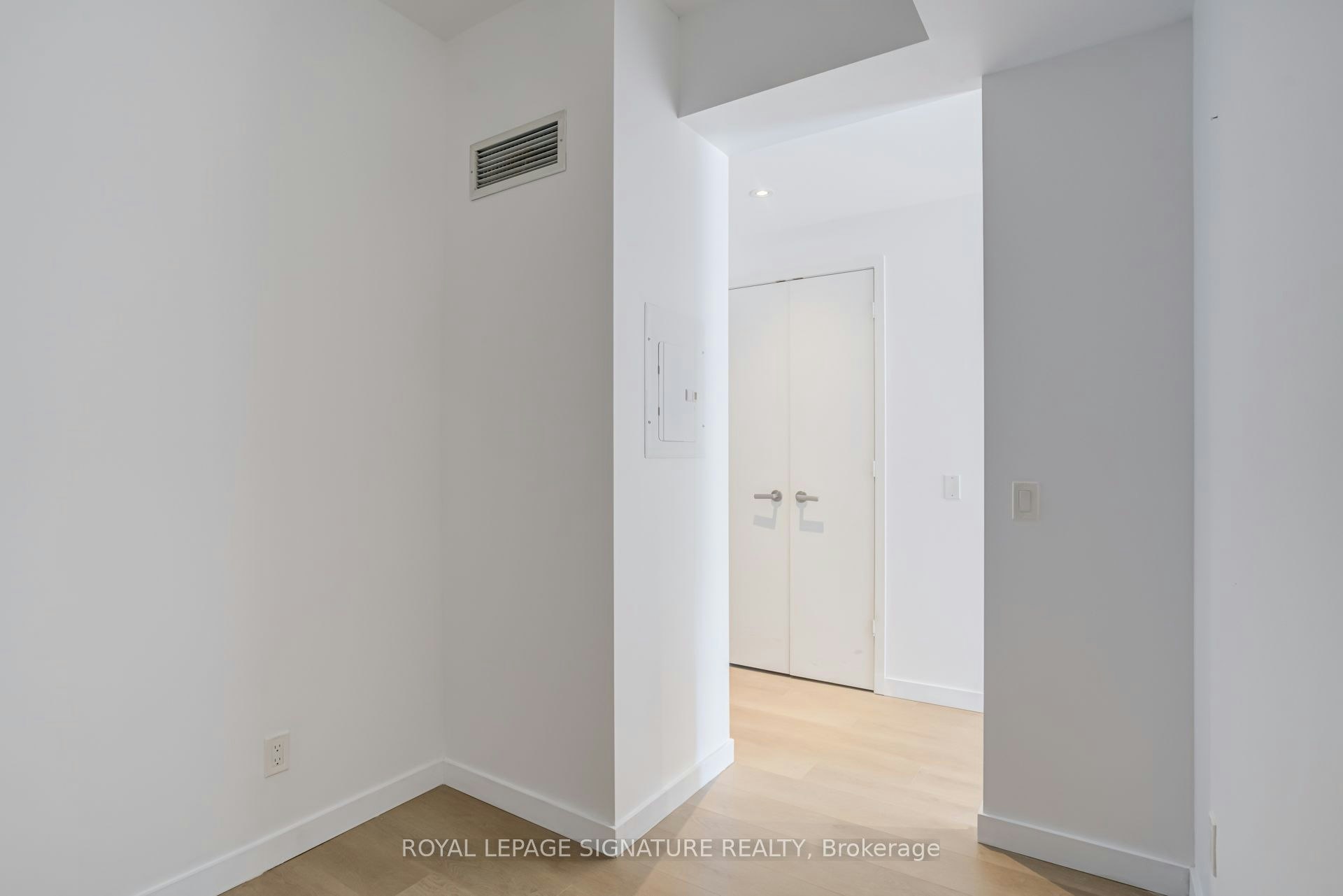 224-12 Bonnycastle Street, Toronto, ON, M5A 0C8 - 32