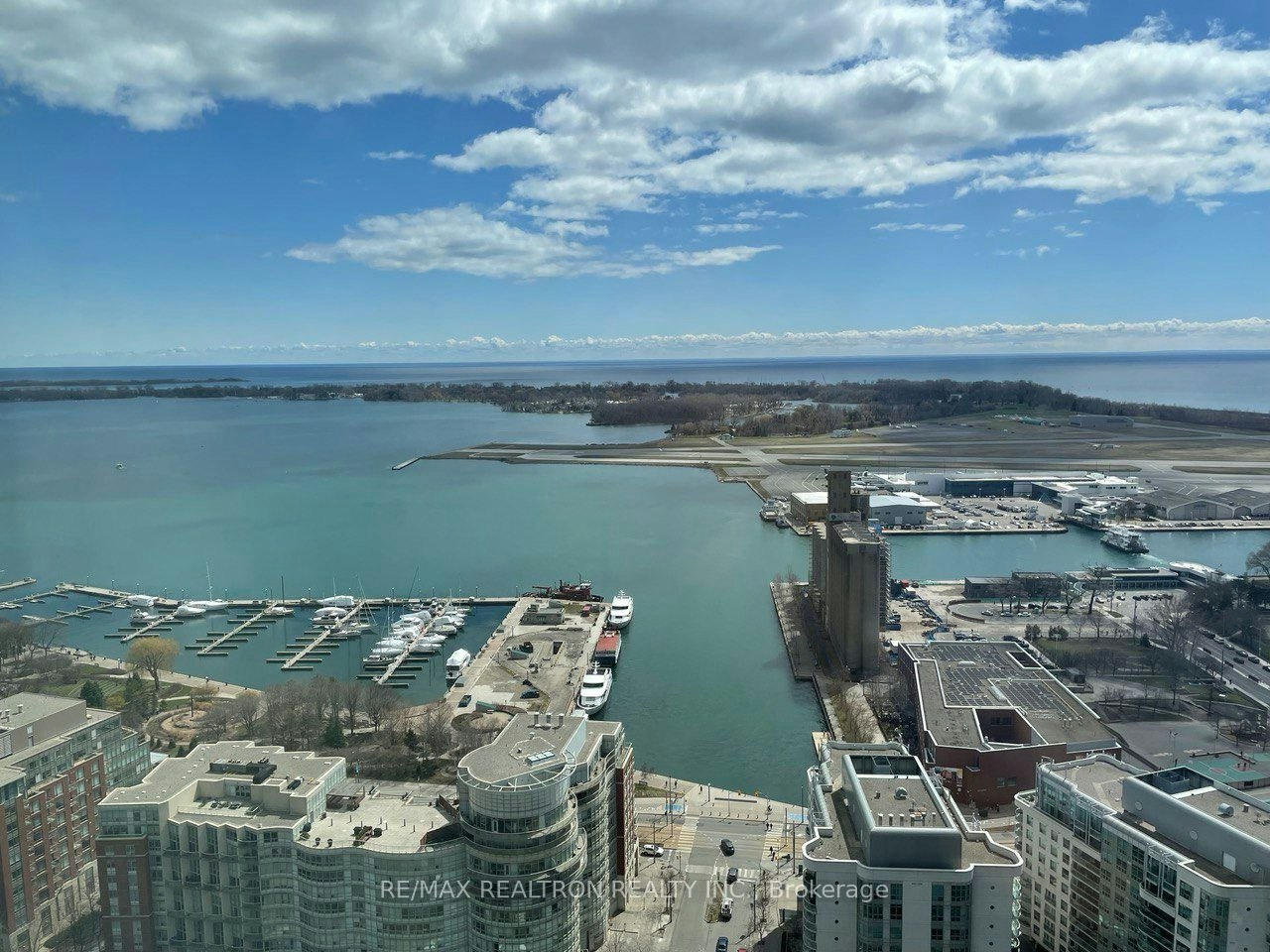 4208-75 Queens Wharf Road, Toronto, ON, M5V 0J8