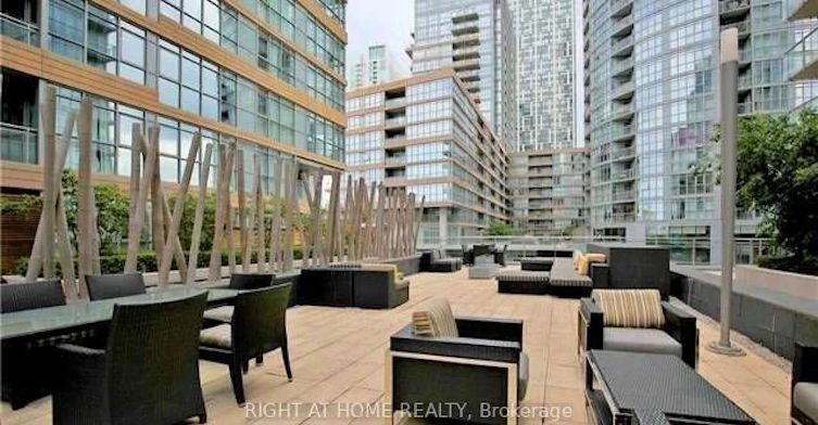 1505-15 Iceboat Terrace, Toronto, ON, M5V 4A5 - 24