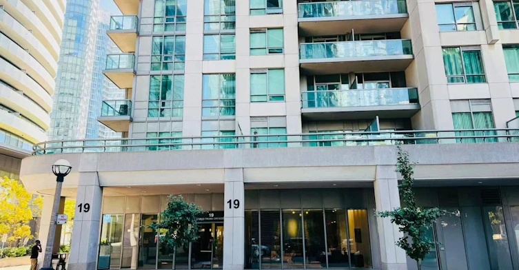2605-19 Grand Trunk Crescent, Toronto, ON, M5J 3A3