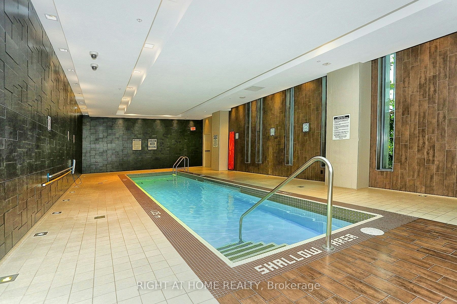 303-35 Brian Peck Crescent, Toronto, ON, M4G 0A5 - 5