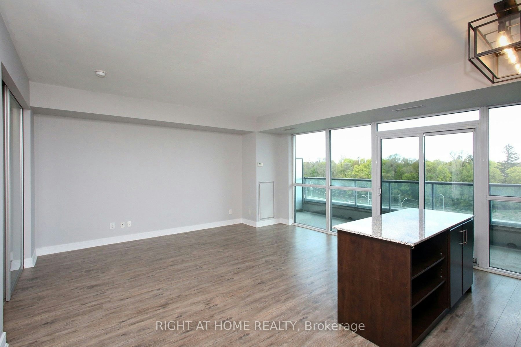 303-35 Brian Peck Crescent, Toronto, ON, M4G 0A5 - 16