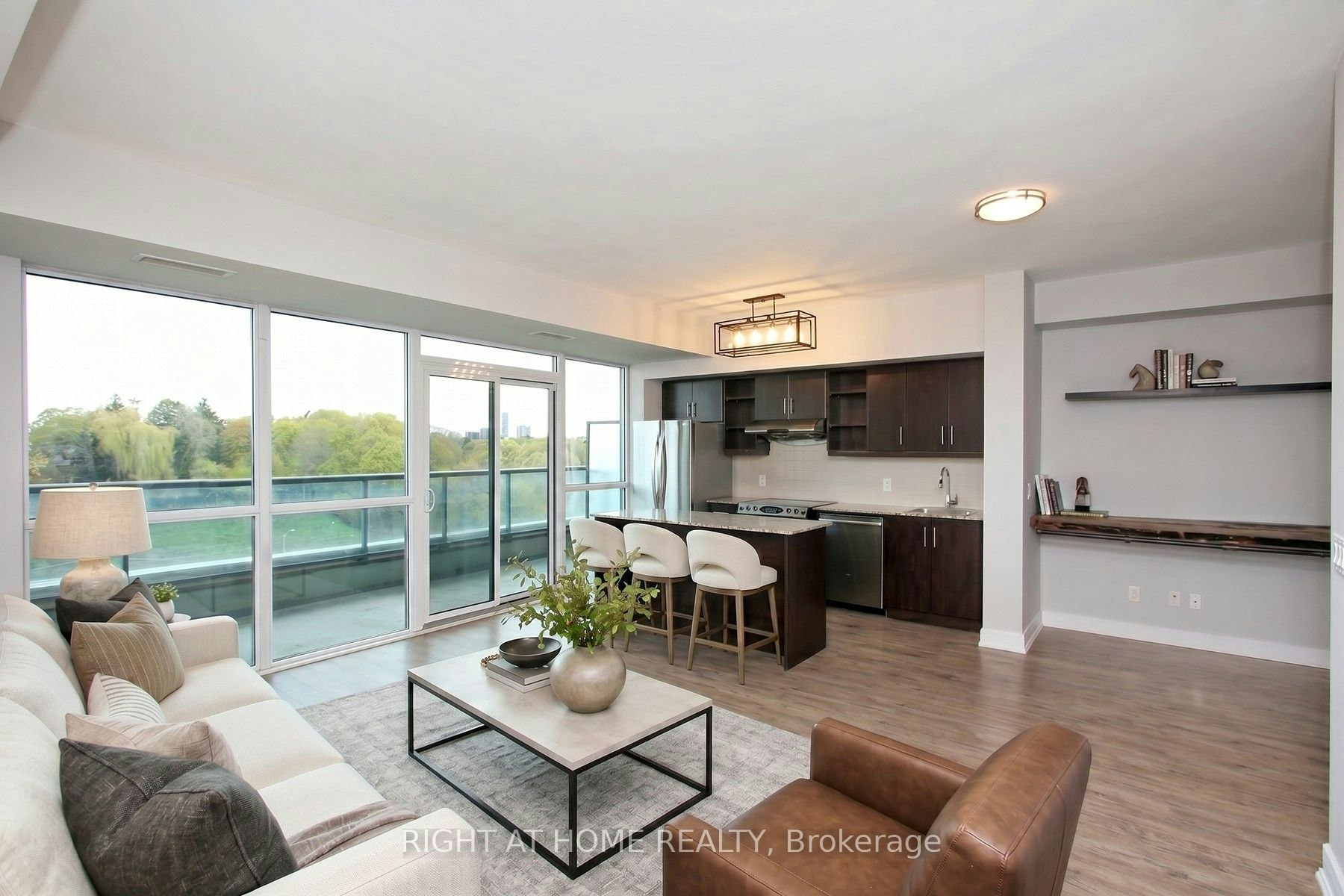 303-35 Brian Peck Crescent, Toronto, ON, M4G 0A5 - 13