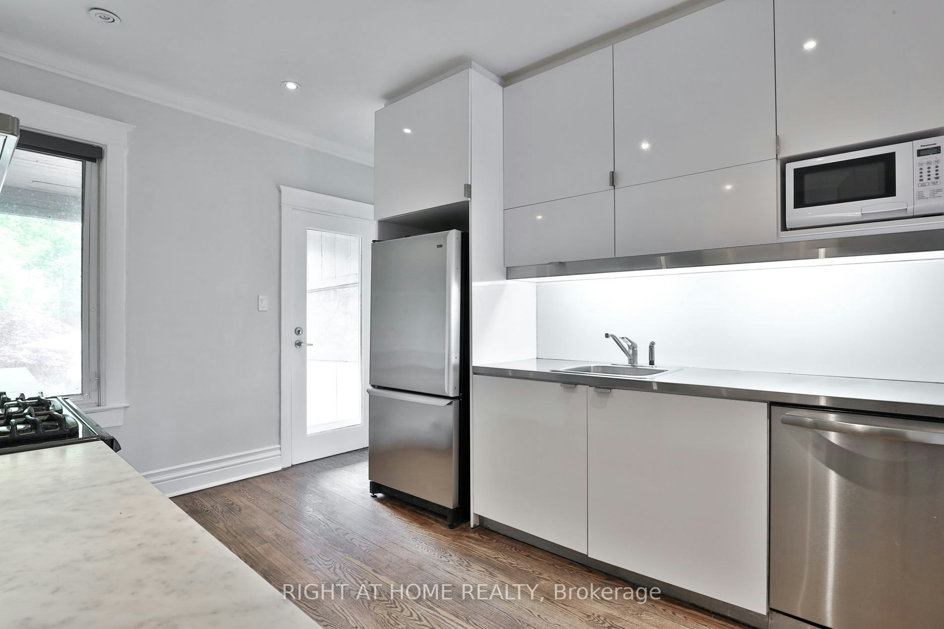 119 Manning Avenue, Toronto, ON, M6J 2K6 - 5