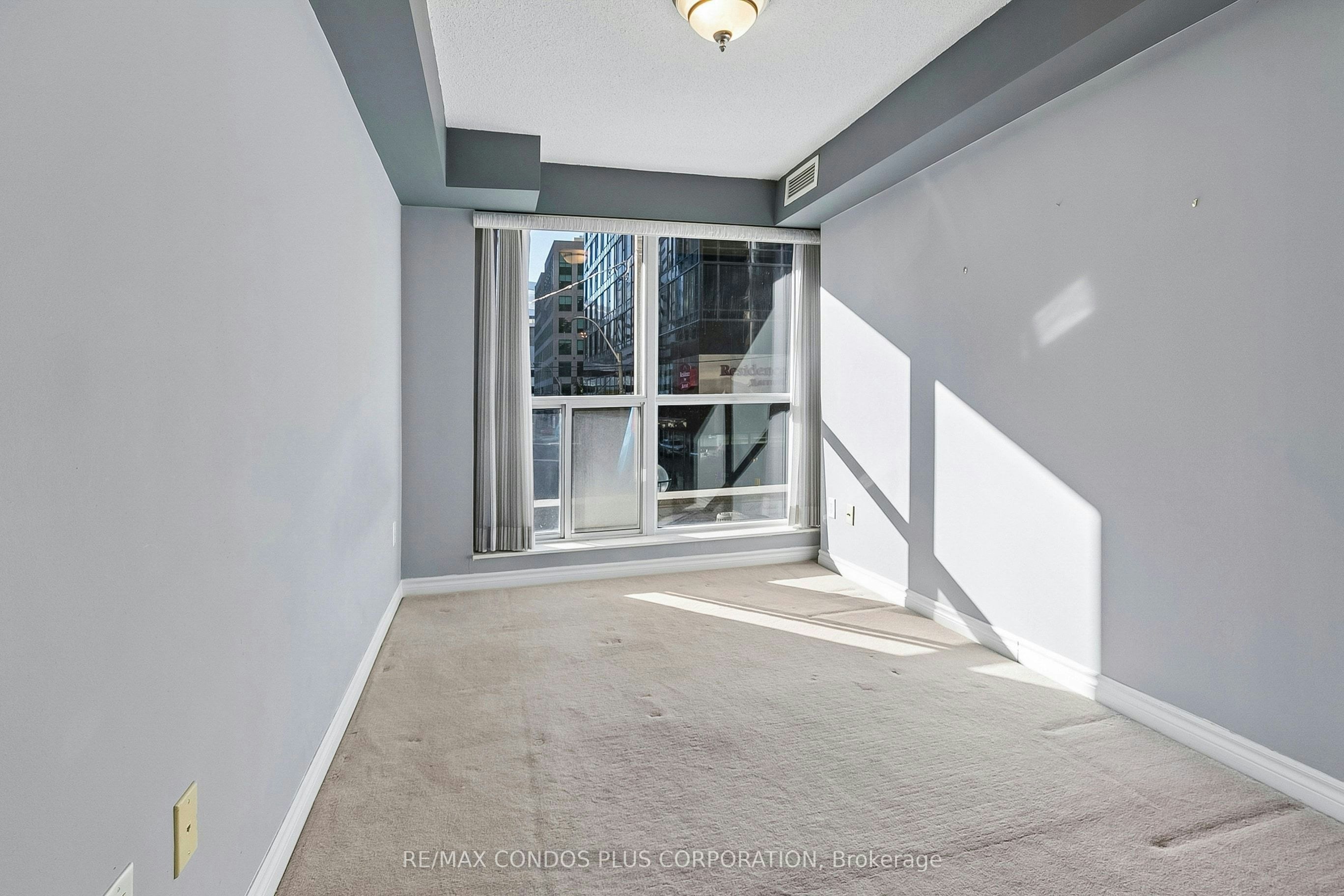 240-250 Wellington Street W, Toronto, ON, M5V 3P6 - 16