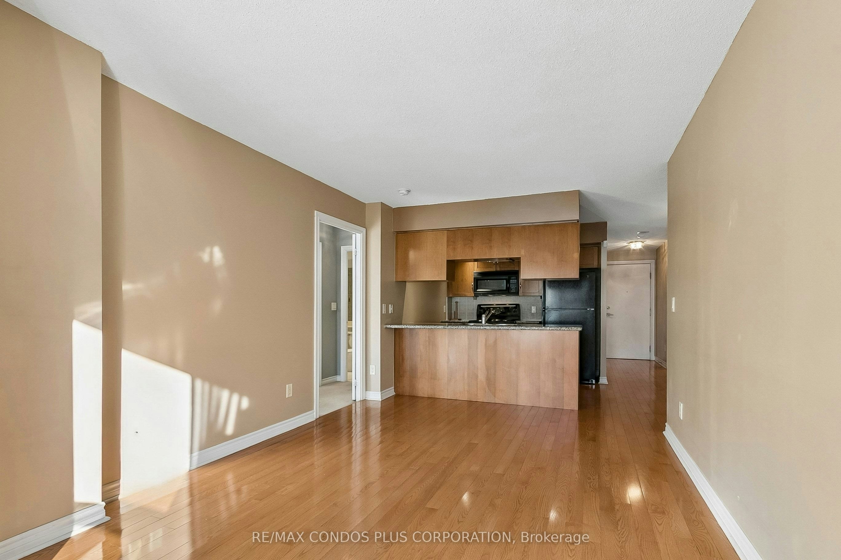 240-250 Wellington Street W, Toronto, ON, M5V 3P6 - 9