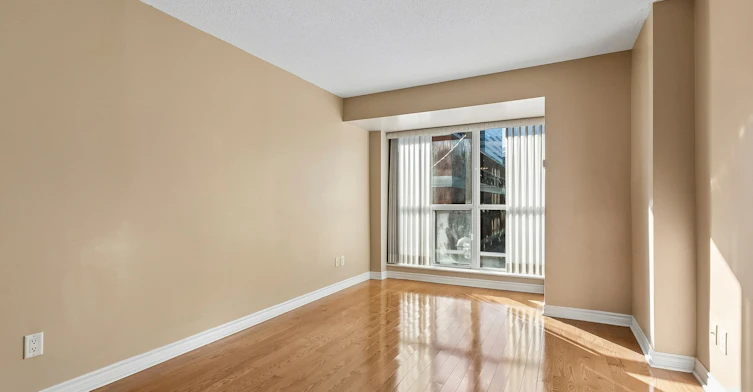 240-250 Wellington Street W, Toronto, ON, M5V 3P6 - 2