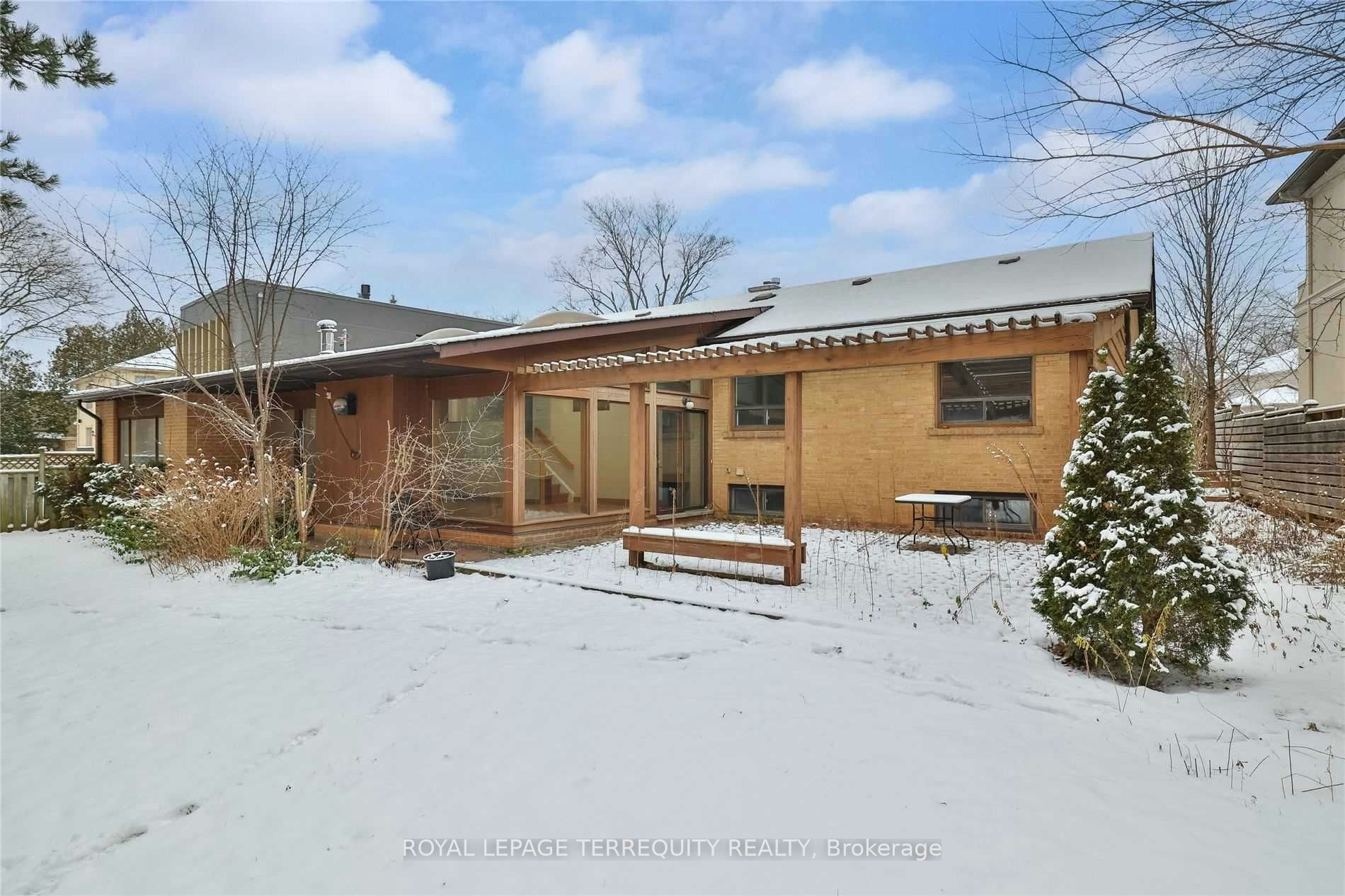 11 Leacroft Crescent, Toronto, ON, M3B 2G5 - 39