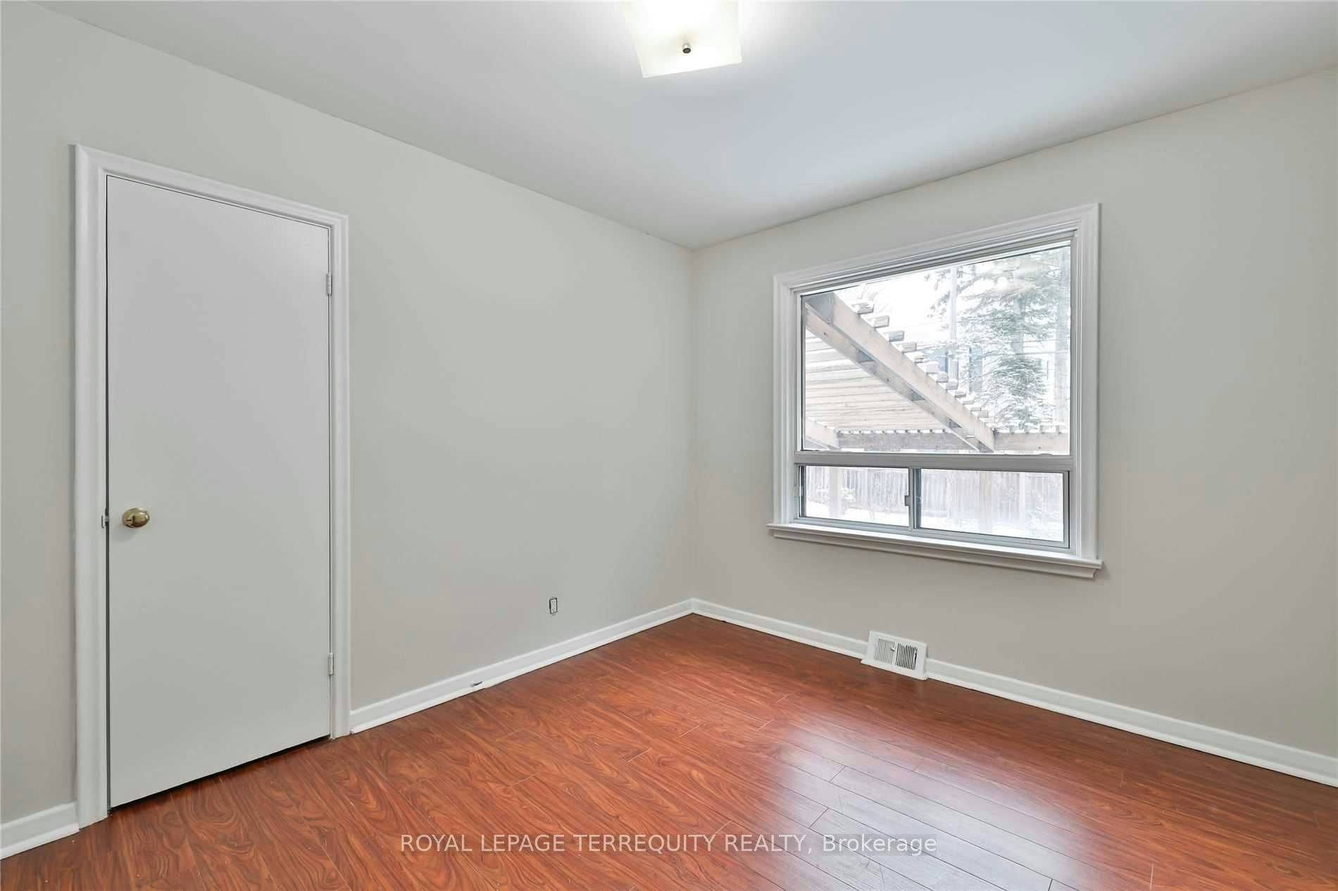 11 Leacroft Crescent, Toronto, ON, M3B 2G5 - 24