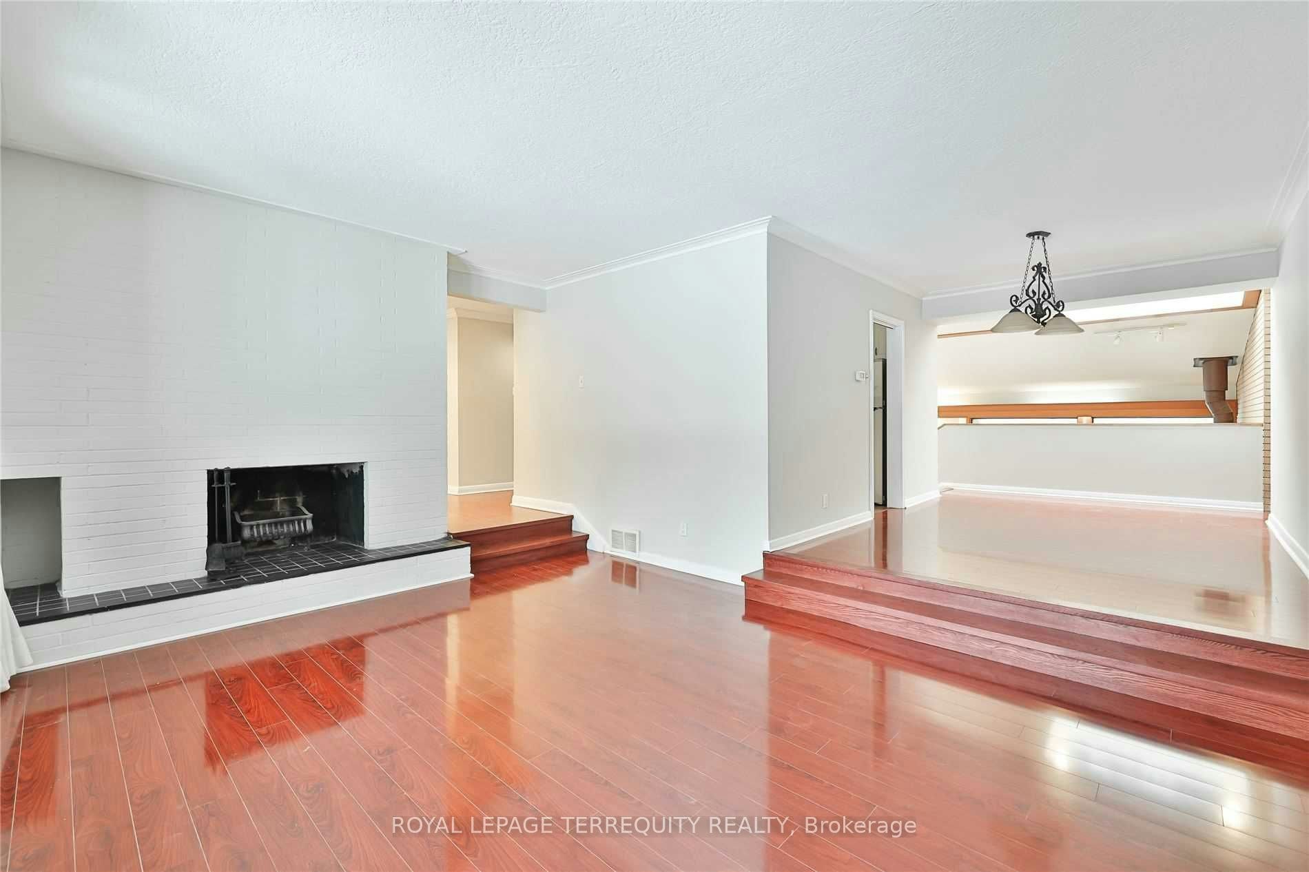 11 Leacroft Crescent, Toronto, ON, M3B 2G5 - 8