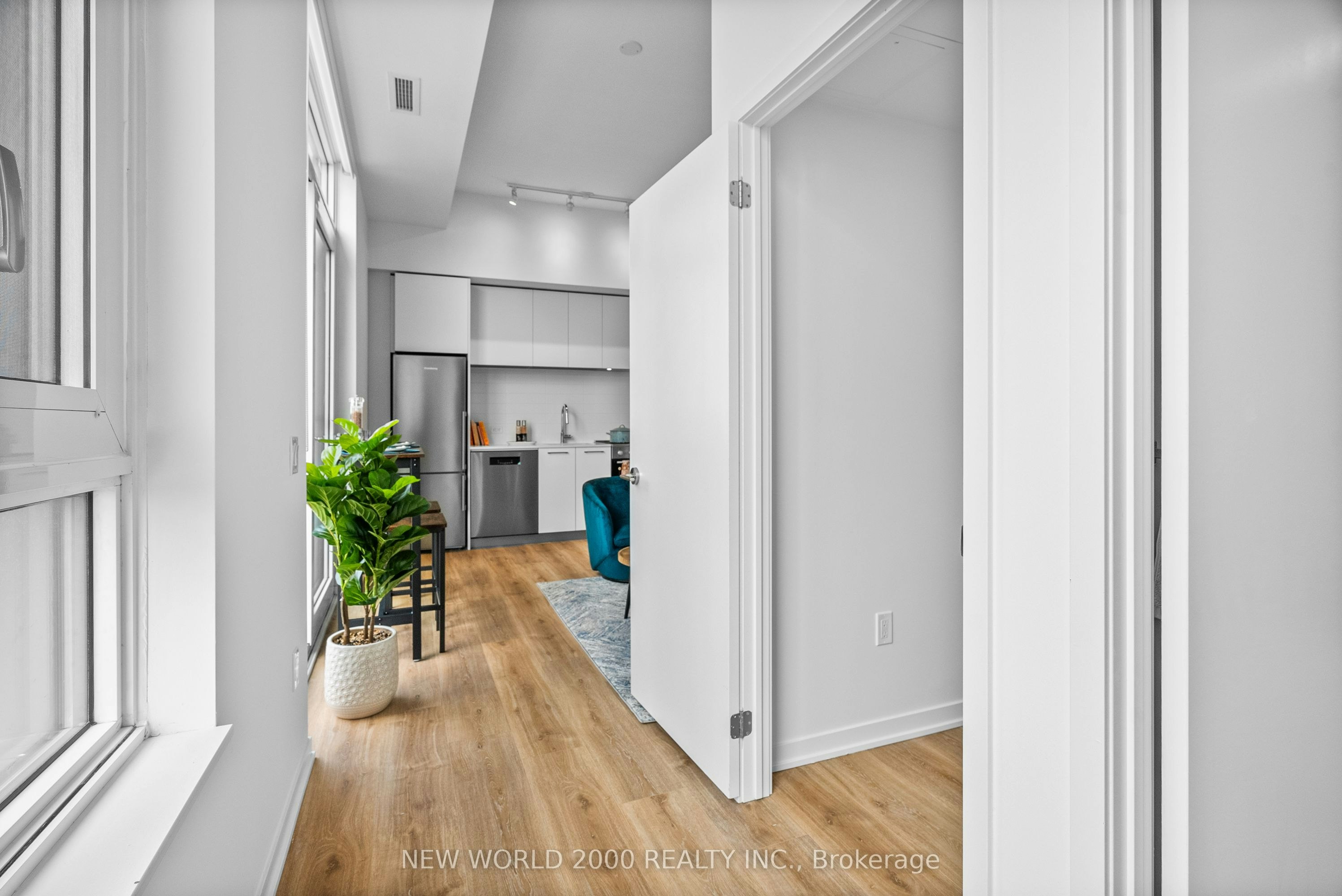 1210-101 Roehampton Avenue, Toronto, ON, M4P 2W2 - 23