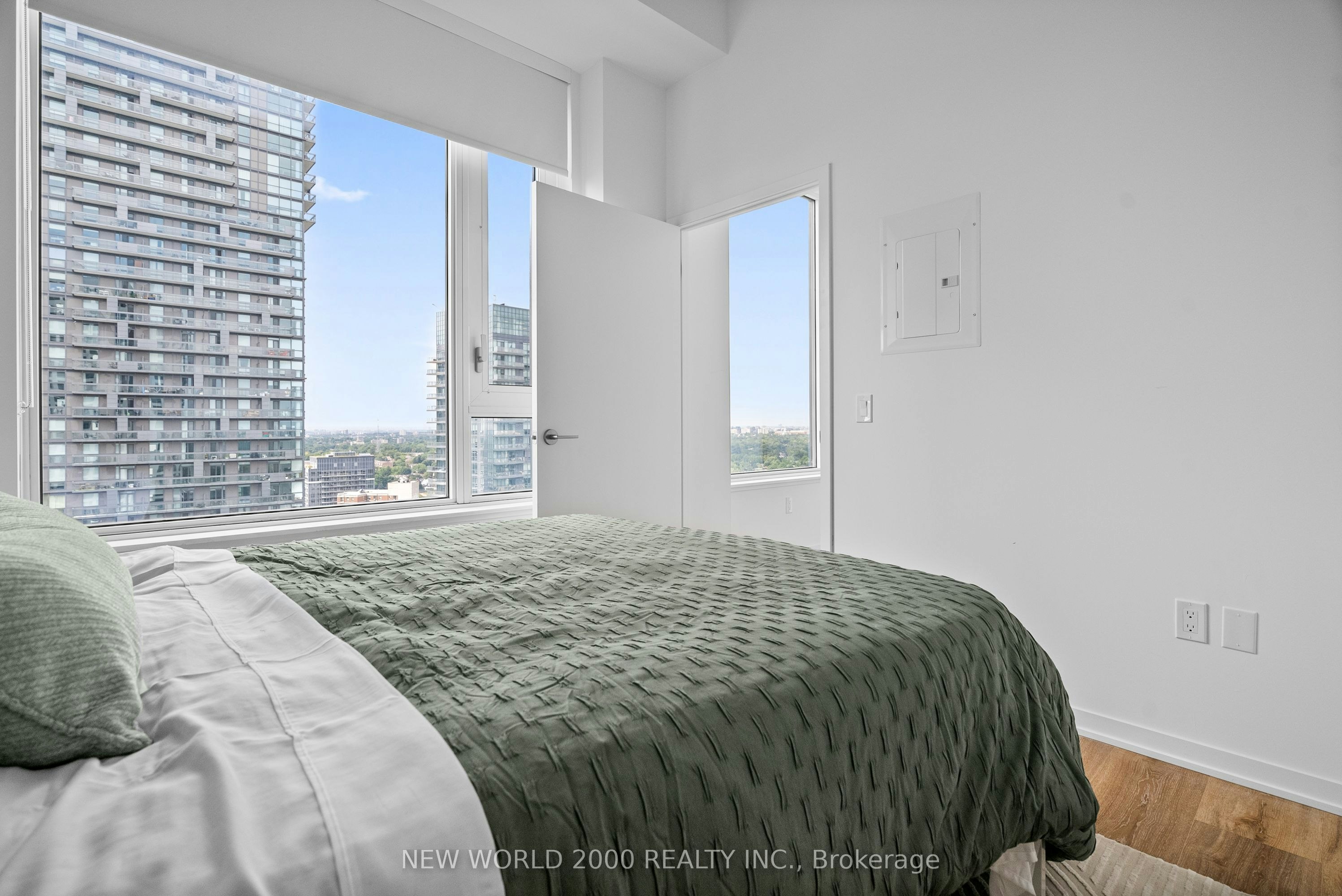 1210-101 Roehampton Avenue, Toronto, ON, M4P 2W2 - 6