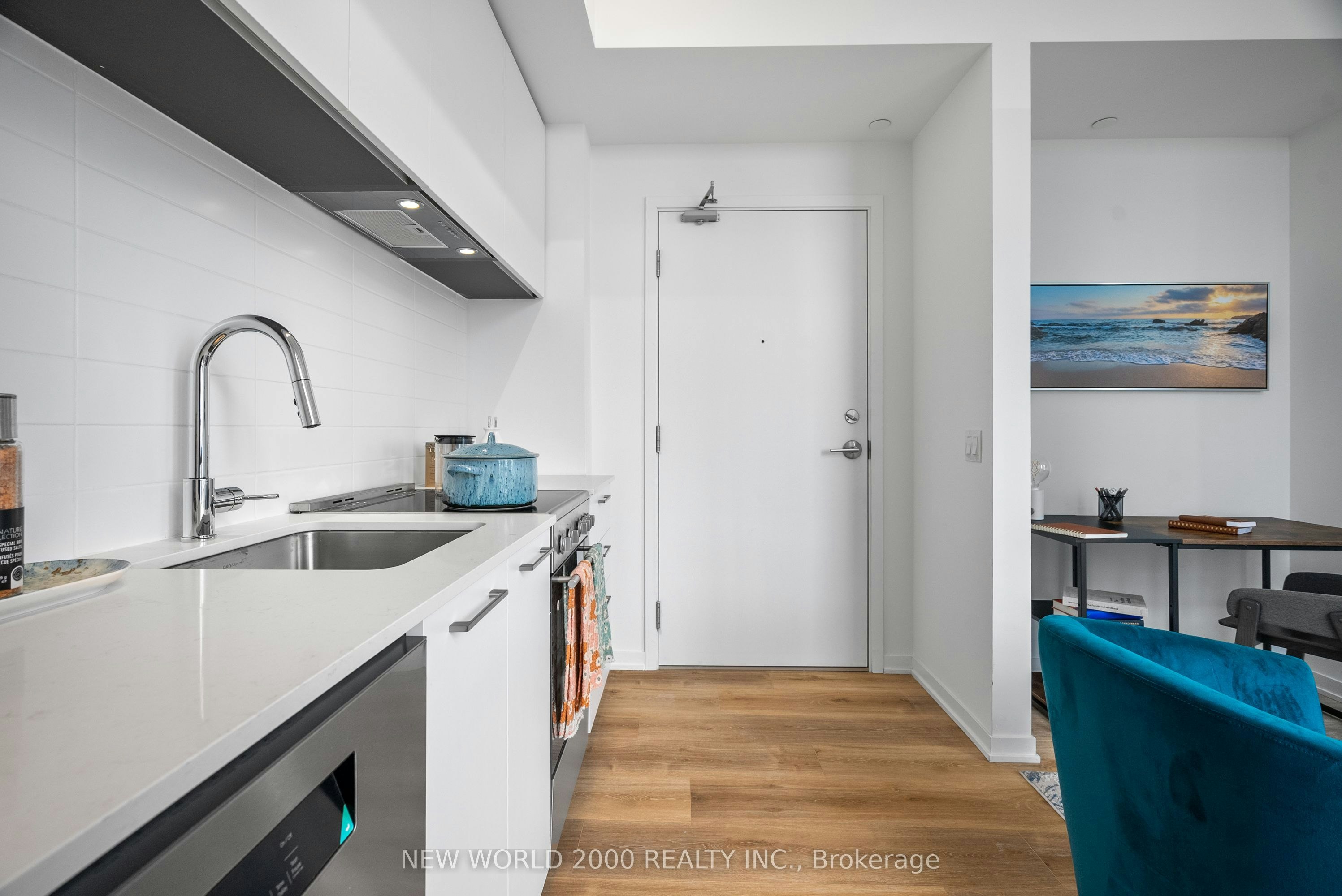 1210-101 Roehampton Avenue, Toronto, ON, M4P 2W2 - 11