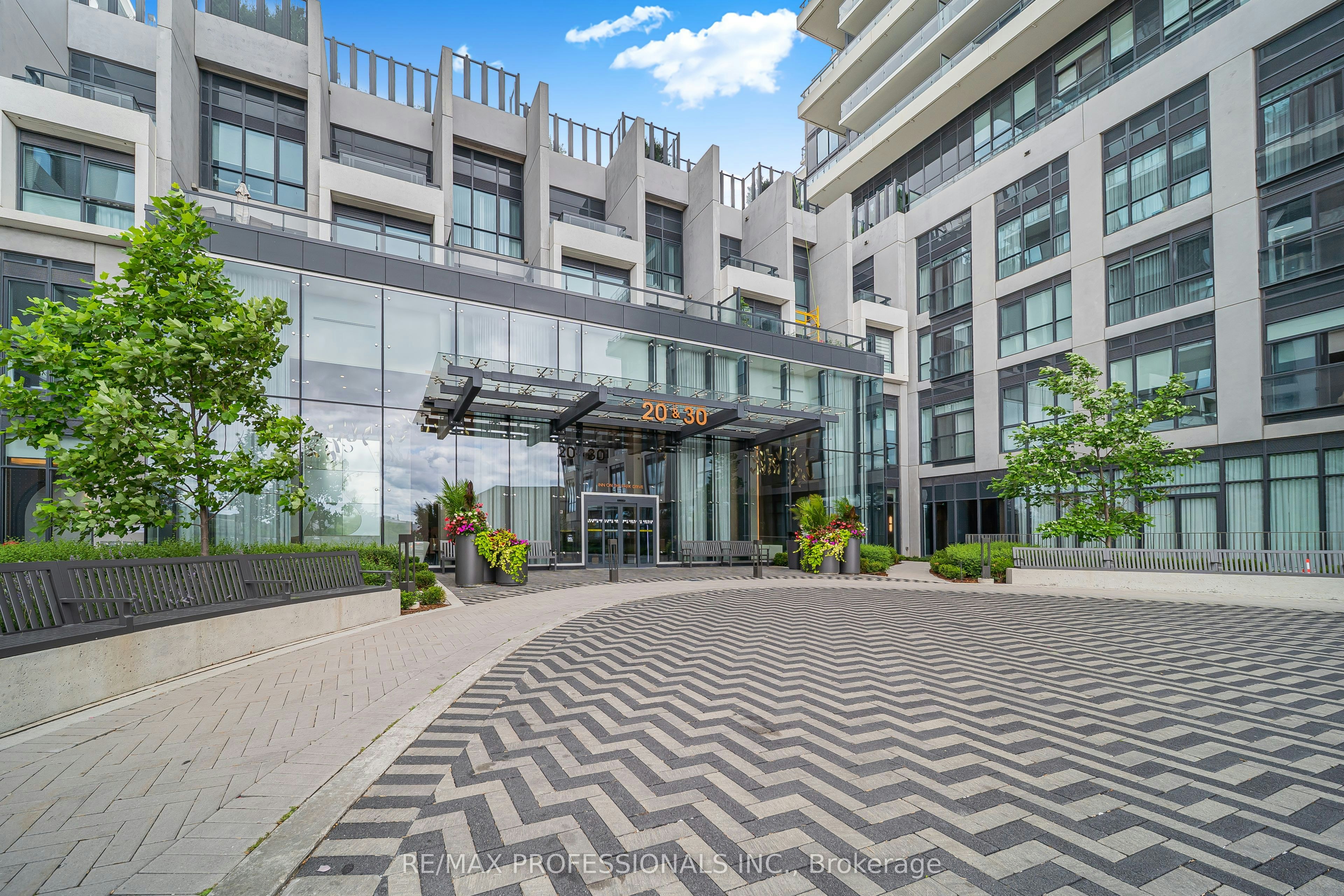 407-30 Inn The Park Drive, Toronto, ON, M3C 0P7