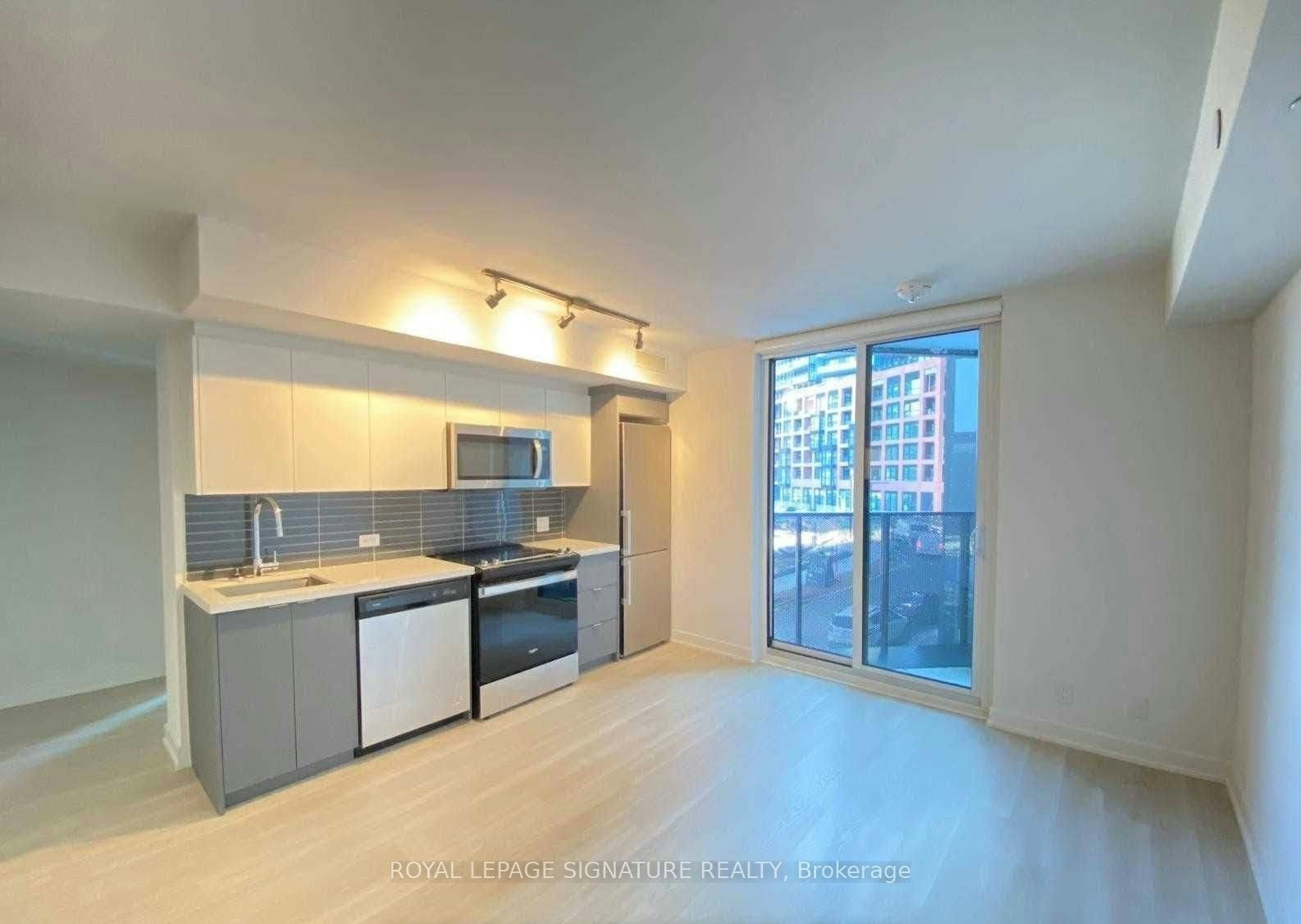 204-30 Tretti Way, Toronto, ON, M3H 0E3