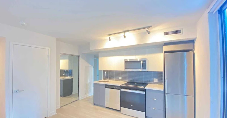 204-30 Tretti Way, Toronto, ON, M3H 0E3 - 2