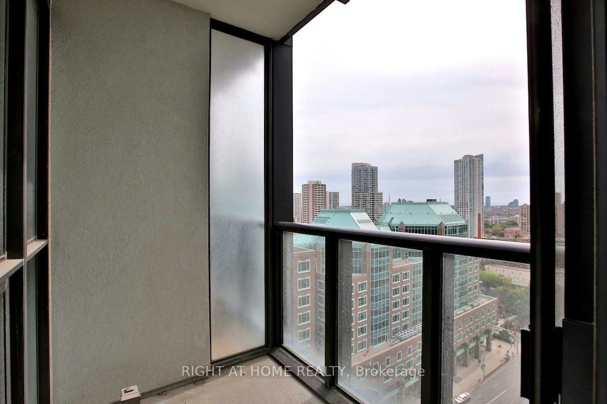 1903-110 Charles Street E, Toronto, ON, M4Y 1T5 - 24