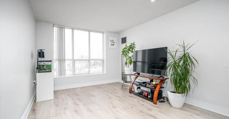 506-21 Overlea Boulevard NE, Toronto, ON, M4H 1P2 - 11