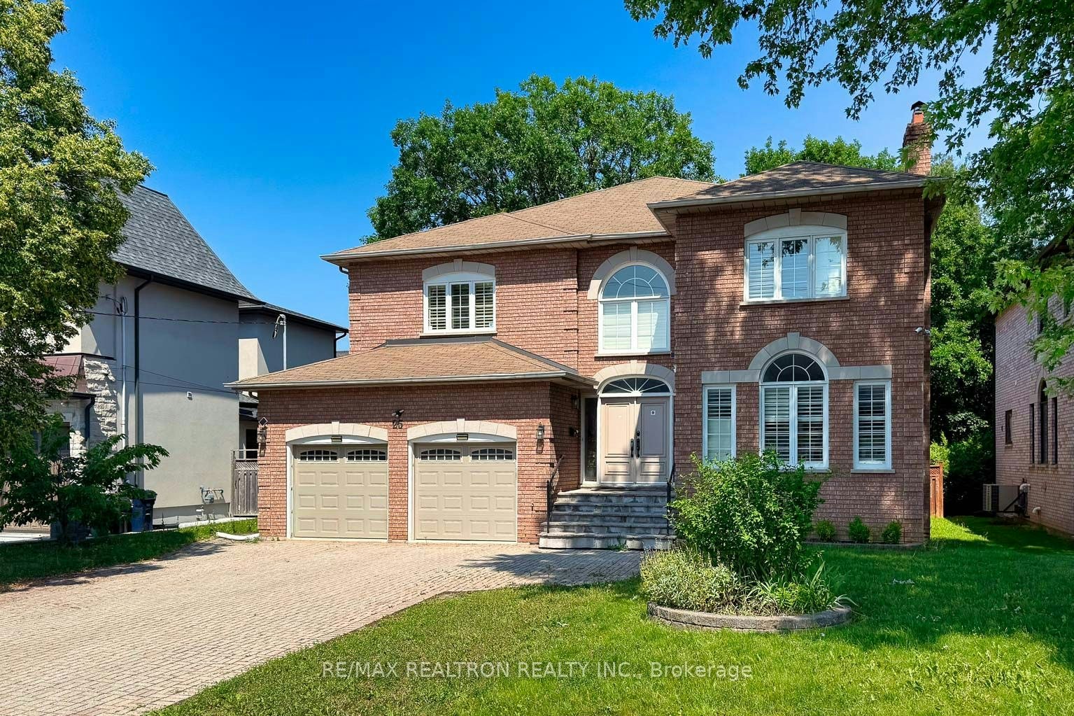 25 Clarkhill Street, Toronto, ON, M2R 2G6