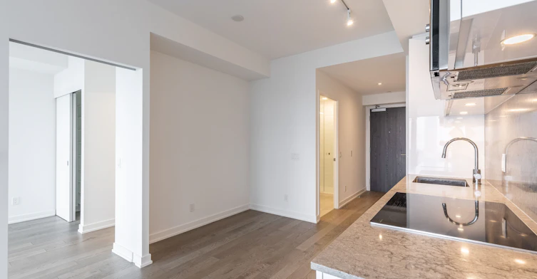 3608-20 Lombard Street, Toronto, ON, M5C 0A7 - 4