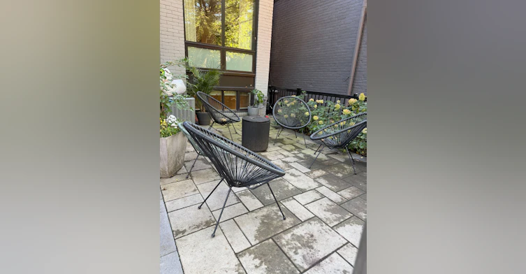 21 Hillcrest Park, Toronto, ON, M4X 1E8 - 18