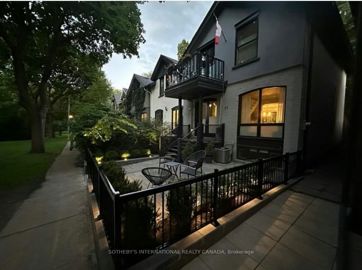 21 Hillcrest Park, Toronto, ON, M4X 1E8 - 19