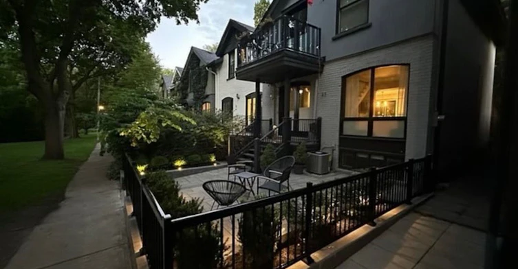 21 Hillcrest Park, Toronto, ON, M4X 1E8 - 19