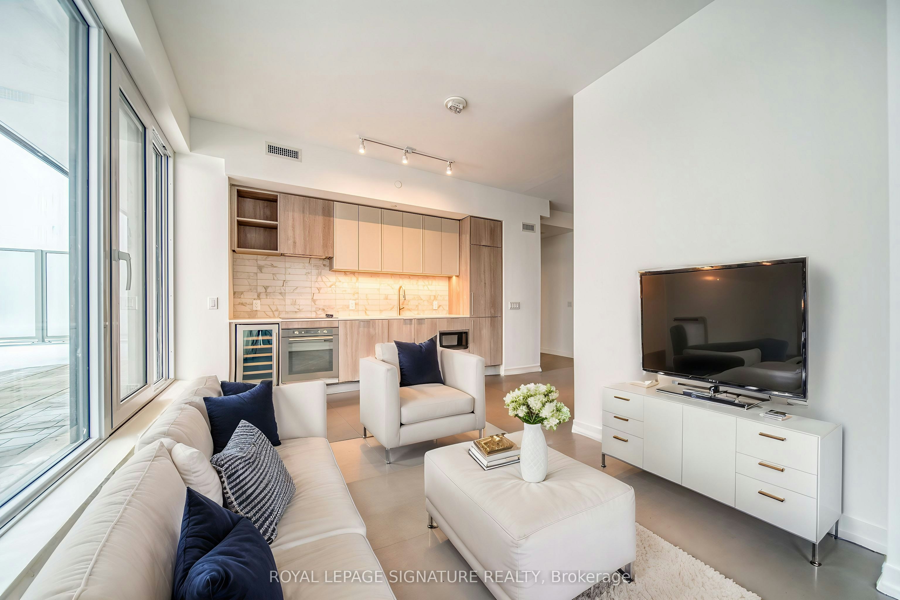 807-2020 Bathurst Street, Toronto, ON, M5P 0A6 - 7