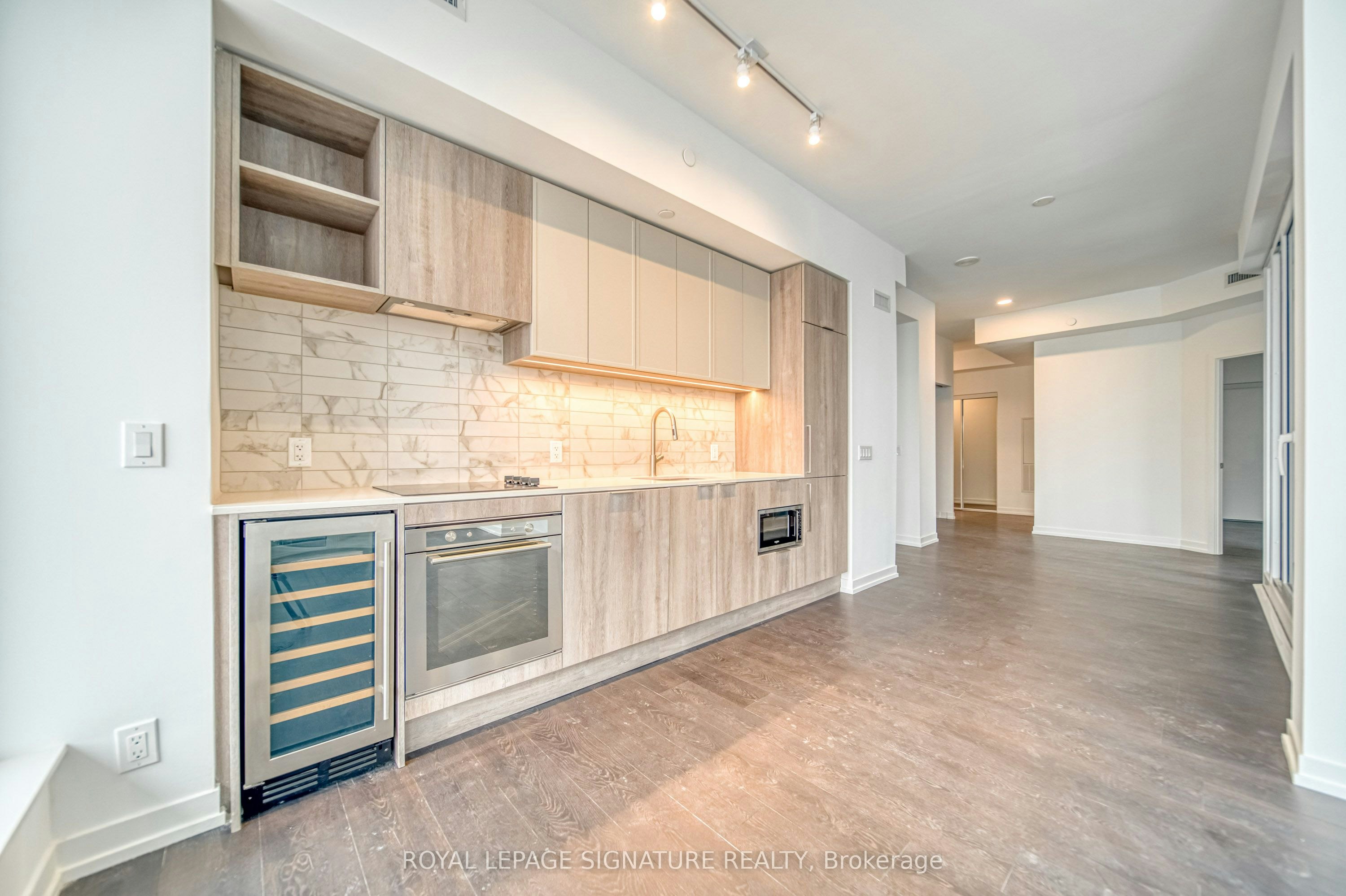 807-2020 Bathurst Street, Toronto, ON, M5P 0A6 - 6