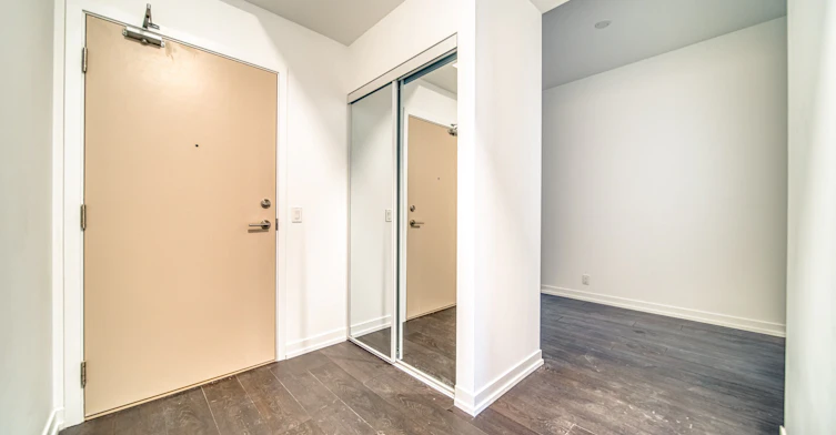 807-2020 Bathurst Street, Toronto, ON, M5P 0A6 - 3