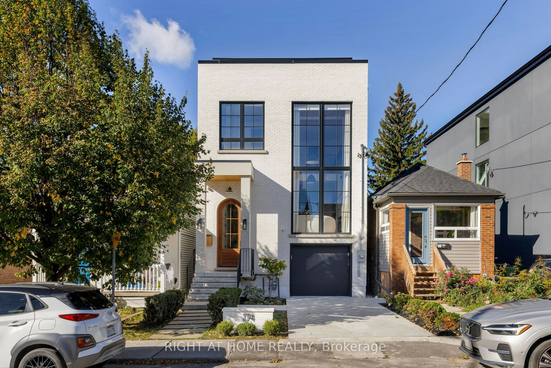 174 Cedric Avenue, Toronto, ON, M6C 3X8