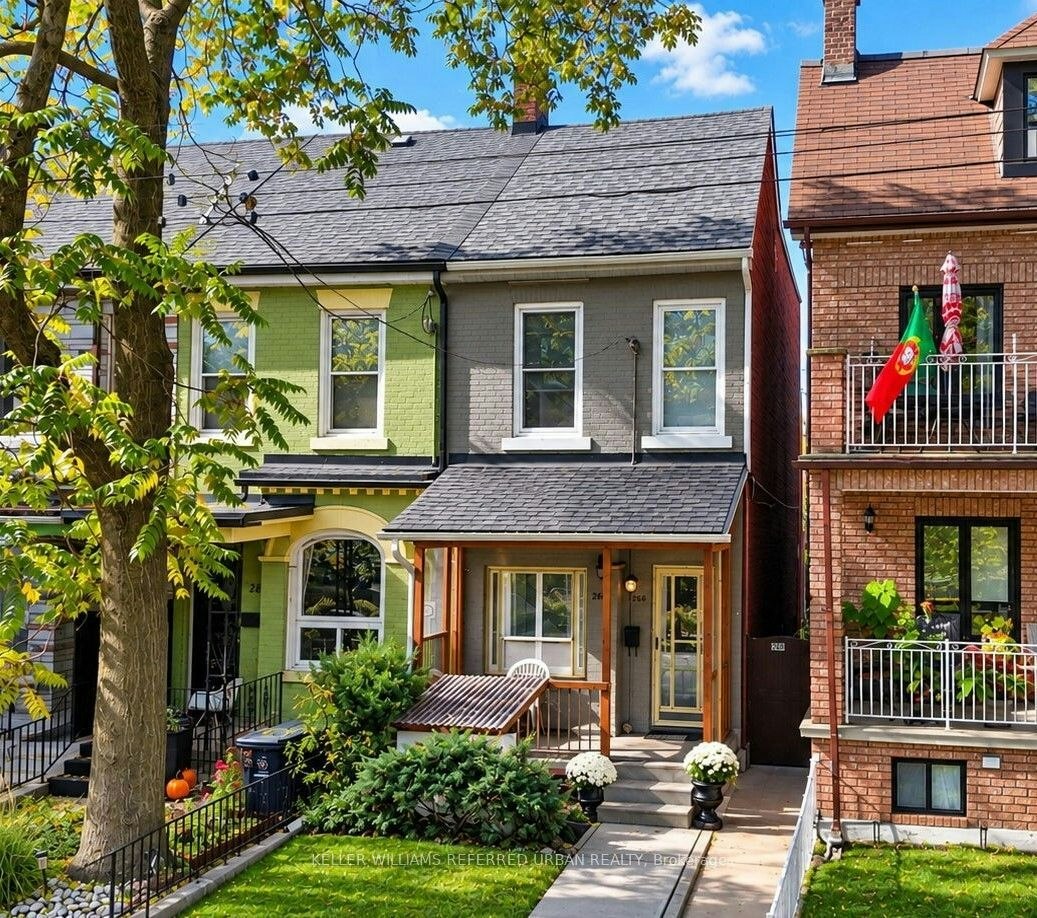 266 Roxton Road, Toronto, ON, M6G 3P9